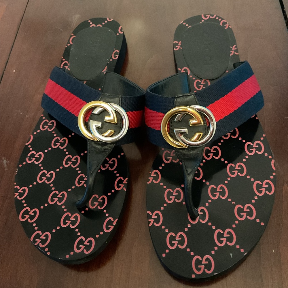 Gucci Navy and Red Sandals with Gold Logo